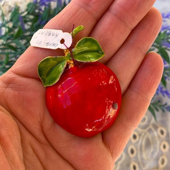 Vintage "Original by Robert" Midcentury Signed Apple Brooch - Picture 9 of 9